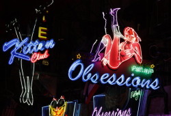 The World’s Weirdest Strip Clubs – Clermont Lounge – Casa Diablo