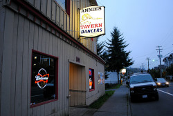 Annie’s Tavern Dancers | Flickr – Photo Sharing!